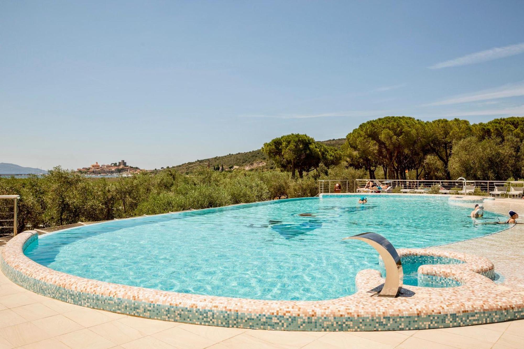 Isa - Residence With Pool And Private Beach In Talamone Just 500 Mt From The Beach Eksteriør bilde